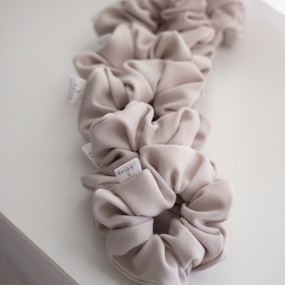 ‘Valerie’ by Daisy & Jane - Picture 3 of 5